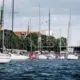 Aizraujošs sākums: "Gulf of Regatta" ar jahtu parādi Daugavā atklāj cīņu par Livonijas kausu un Latvijas čempionu tituliem