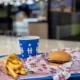 Aizvērsies Bērnu Komplektu Nodaļa: Kāpēc "Hesburger" Atvadās no Iecienītā Piedāvājuma no 2026. gada Pavasara?