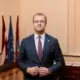 Andreja Elksniņa Redzējums: Vai Valdību Veidos Pilsētu Mēri? Ieskats Daugavpils Fenomenā un Decentralizācijas Nākotnē