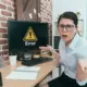 Atriebība kiberpasaulē: atlaists IT eksperts paralizē uzņēmumu un nonāk aiz restēm