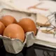 Atrisinājums tukšam ledusskapim: 5 olu maltītes, kas glābs dienu!