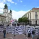 Cerības Stars Baltkrievijas Tumšajā Aizsegā: Atbrīvoti Politieslodzītie, Tostarp Divi Latvijas Pilsoņi, Rinkēvičs Pateicas Trampam