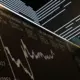 DAX Gāžas Rekordos: Tirdzniecības Miers Starp ASV un ES Iesilda Tirgus!