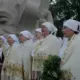 Dainu kalnam Turaidā – 40: Akmenī cirsts Dziesmotās Revolūcijas gars un tautas mūžīgā gudrība