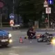 Dramatiska sadursme Pārdaugavā: BMW un motorollers cieš Kalnciema un Slokas ielu krustojumā