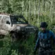 Dubļu Karaliste Grobiņā: "OffroadLand 2025" Trofi Reids Pārbauda Sportistu un Tehnikas Izturību Ekstremos Apstākļos