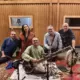 Dvēseles tilti Daugavas krastos: Kā Latgales dziedājumi satiek Indijas rāgas albumā "Daugavas rāgas"