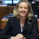 EIB Stratēģiskais Pagrieziens: €100 Miljardi Eiropas Drošībai un Tehnoloģiskajai Nākotnei