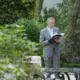 Edgars Rinkēvičs aicina 'iesaldēt algas un birokrātiju': Valsts amatpersonu atalgojums un partiju finansējums zem lupas