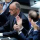 Frīdrihs Mercs un varavīksnes karoga strīds: Kāpēc Bundestāgs nav 'cirka telts'?