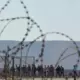 Grieķija aptur patvēruma pieteikumu izskatīšanu: pieaugošā migrantu plūsma no Ziemeļāfrikas rada ārkārtas situāciju