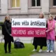 Izmisuma Sauciens Pie Valdības Durvīm: Vēža Pacienti Prasa Skaidru Termiņu Onkoloģijas Centra Rekonstrukcijai