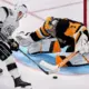 Jaunā vārtsarga Murašova NHL debijā "Penguins" piekāpjas "Kings"