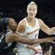 Kitijas Laksas "Mercury" Spītē Neveiksmēm Tālmetienos un Pieveic "Aces" Spraigā WNBA Duelī