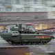 Krievijas Militārā Metamorfoze: Padomju Bruņutehnika Izsīkst, Frontē Parādās "Motociklu Armija"
