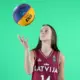 Latvijas Sieviešu 3x3 Basketbola Izlase Pasaules Kausu Sāk ar Zaudējumu un Tūlītēju Atbildes Uzvaru