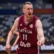 Latvijas basketbolisti pirmajā pārbaudes spēlē pirms EuroBasket 2025 zaudē Itālijai