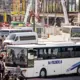 Latvijas sabiedriskais transports krustcelēs: atceltie reisi, nogurdinātie šoferi un "samierināšanās" rūgtā garša