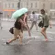 Latviju trešdien skars spēcīgas lietusgāzes un pērkona negaiss