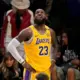Lebrons Džeimss Paliek “Lakers”: Karaliskā Misija Losandželosā Turpinās
