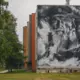 Liepāju rotā monumentāls šedevrs: franču mākslinieka Aéro 'Sirmgalvis un jūra' sveic 400. jubilejā