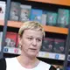 Lindai Mūrniecei feisbukā velta skarbus vārdus pie jaunās grāmatas apsveikumiem
