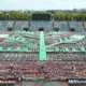 Maģija dzimst stadionā: Tūkstošiem dejotāju ģenerālmēģinājumā atver Laimas dārzu XIII Skolu jaunatnes dziesmu un deju svētkos