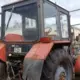 Mārupes novads izsolē piedāvā leģendāru “Belarus” traktoru un uzticamu piekabi – iespēja saimniekiem un uzņēmējiem