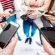 Modrība Digitālajā Laikmetā: Kā Neļaut Sevi Noķert Informācijas un Sabiedrības Tīklos