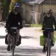 No Zilupes līdz Liepājai pret vēju: Draugu episkais velobrauciens cauri Latvijai