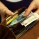OIK Afēra: Kā Atgūt Prettiesiski Iekasēto Naudu? "Tiesiskums.lv" un Pensionāru Federācija Uzsāk Vēsturisku Cīņu par Taisnīgumu
