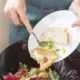 Pārtikas izšķērdēšana Latvijā sasniedz kritisku līmeni: ko mēs varam darīt?