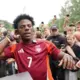 Pēc dārgas Baltijas vizītes "IShowSpeed" acīs Krievija: Latvija draud apturēt maksājumus