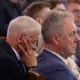 Pēc kariņa lidojumu skandāla valdība nostiprina komandējumu noteikumus: ceļš uz caurskatāmību un uzticību