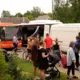 Preiļu autobusu kolonna uzsāk aizraujošo ceļu uz skolu jaunatnes dziesmu un deju svētkiem Rīgā