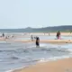 Rīga Svelmē: Baudi Jūru, bet Sargies no Bīstamām Straumēm un Karstuma Izaicinājumiem!