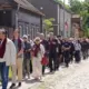 Rīgā atbalsojas "Dzīvo gājiena" solis: dziļa piemiņa un nelokāma cerība Holokausta upuriem