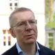 Rinkēvičs Aicina Izvērtēt Integrācijas Programmas: Vai Latvija Ceļā uz Patiesu Saliedētību?