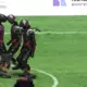 Roboti laukumā: Ķīnā noticis vēsturisks autonoms futbola mačs – solis ceļā uz Mākslīgā Intelekta nākotni