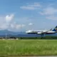 "Ryanair" un Pārmērīgā Rokas Bagāža: Aviokompānijas Bonusi un Eiropas Cīņa par Standartiem