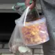 Sēņošanas sezona un mikoloģes brīdinājums: Kāpēc mazu gaileņu vākšana nodara milzu kaitējumu dabai un veselībai?