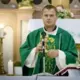 Sirds un Baznīcas Dilemma: Ungāru Mācītāja Roberta Polgara Slepenā Dzīve Filmā "Holy Dilemma"