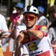Skujiņš palīdz Milanam izcīnīt pirmo uzvaru Tour de France posmā, apliecinot latviešu spēku pasaules elitē