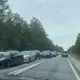 Šokējoša autoavārija pie Ķemeru Nacionālā parka paralizē satiksmi Rīgas virzienā