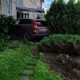 Šokējoša avārija Alūksnē: Iereibis NBS karavīrs ar 110 km/h ietriecas daudzstāvu mājā