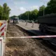 Šokējošs Budžeta Cirtiens Ceļiem: Satiksmes ministrija Samazina Finansējumu, Draud Nozares Sabrukums