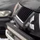 Šokējošs Pavērsiens Labdarībā: Biedrība "Tev" Pieprasa Samaksu par Dzērājšoferu Auto Transportu Ukrainai