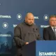 Stambulas miera sarunās Ukraina rosina samitu; abu pušu prasības joprojām atšķirīgas