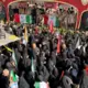 Teherānā Milzīga Sēru Ceremonija: Irānas Ģenerāļu Bēres Saasina Reģionālo Spriedzi