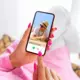 Tiešsaistes iepazīšanās: no matu ēšanas fetišiem līdz laimīgai laulībai – ko atklāj “Tinder” randiņu pieredzes?